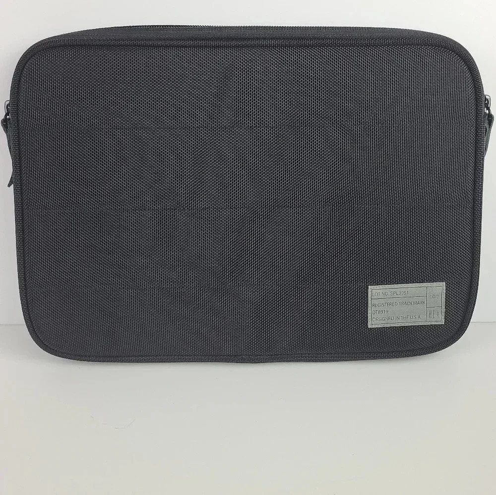 Hex padded black‎ canvas laptop/iPad case